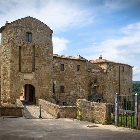 Hotel Della Fortezza Sorano  Bagian luar foto