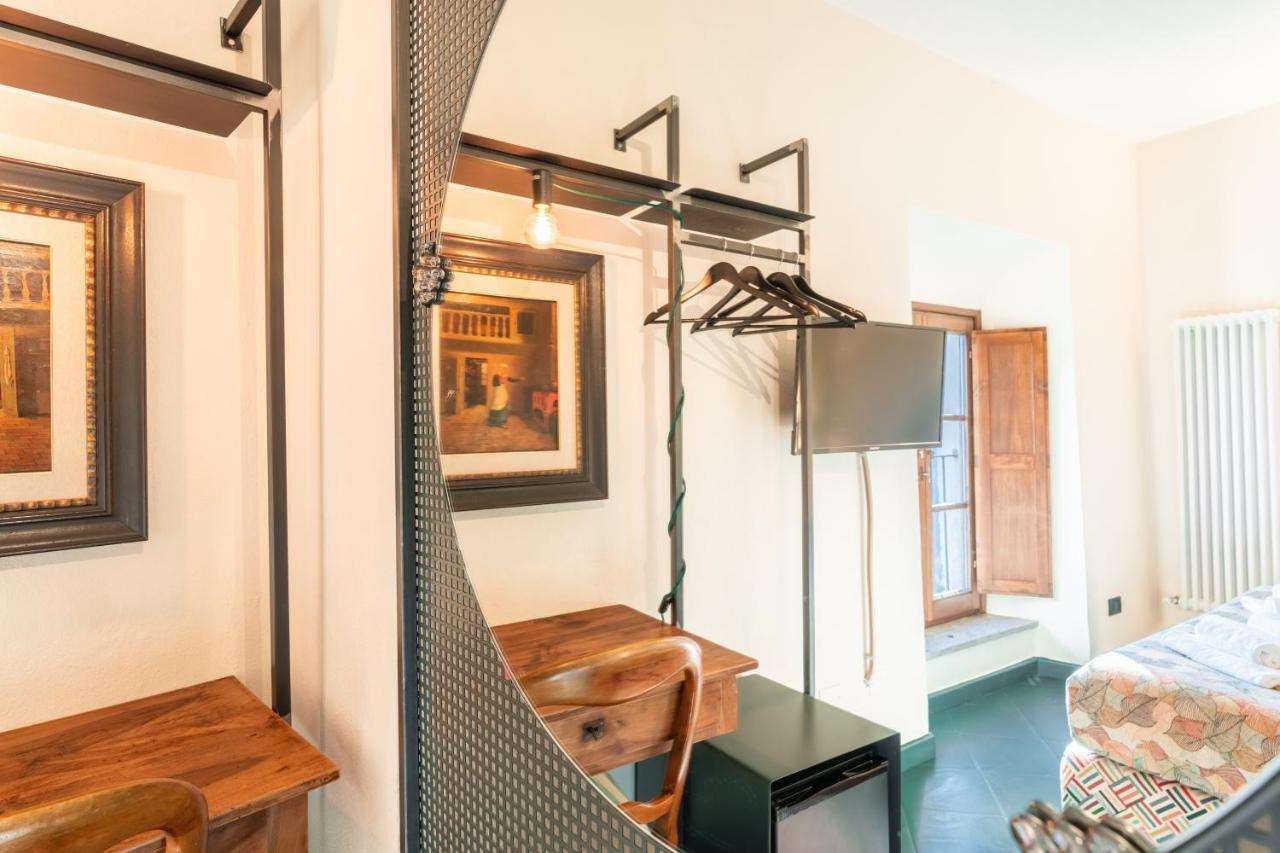 Hotel Della Fortezza Sorano  Bagian luar foto