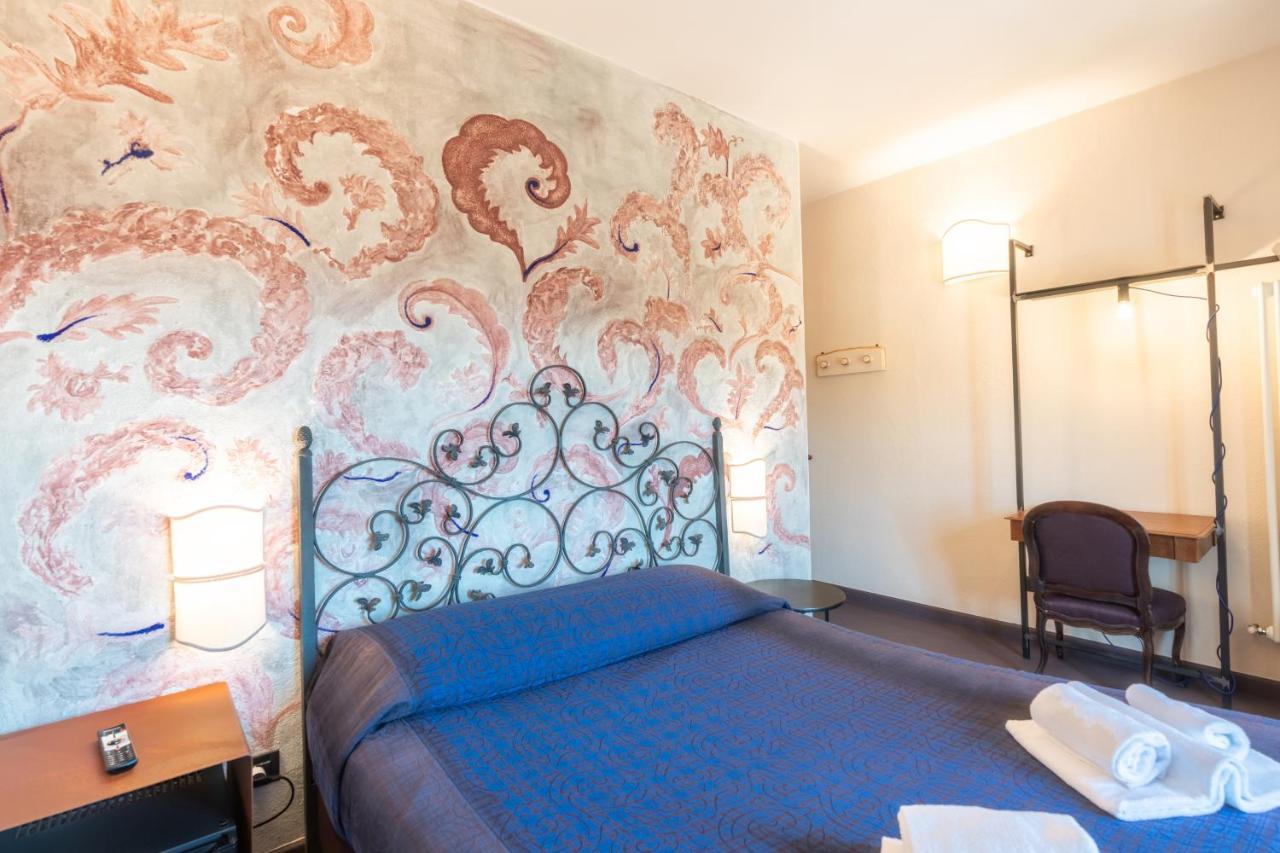 Hotel Della Fortezza Sorano  Bagian luar foto