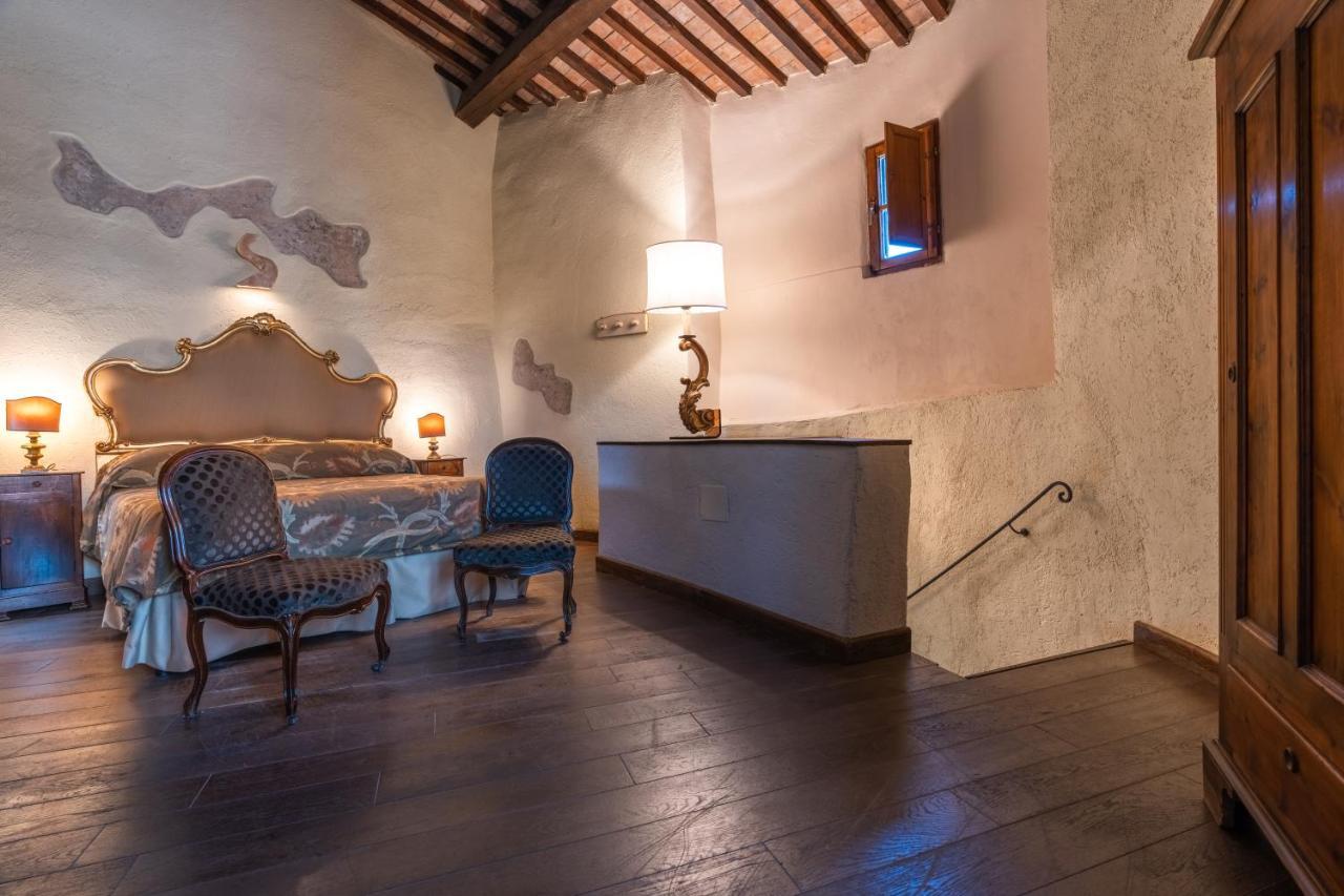 Hotel Della Fortezza Sorano  Bagian luar foto