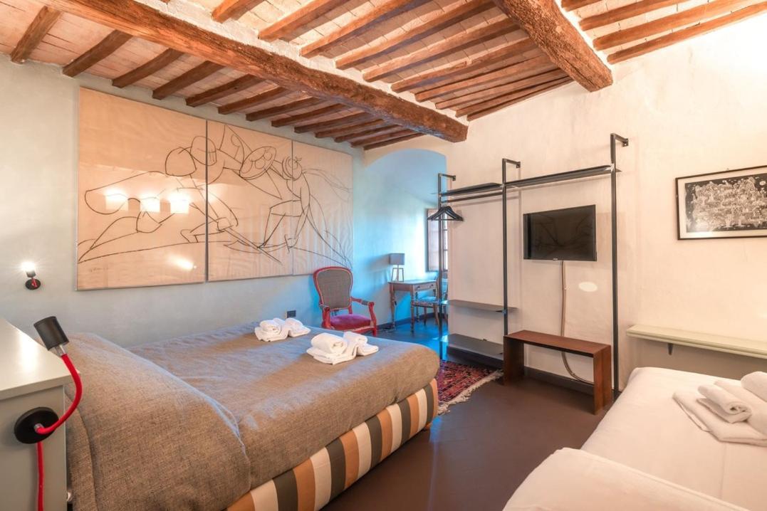 Hotel Della Fortezza Sorano  Bagian luar foto