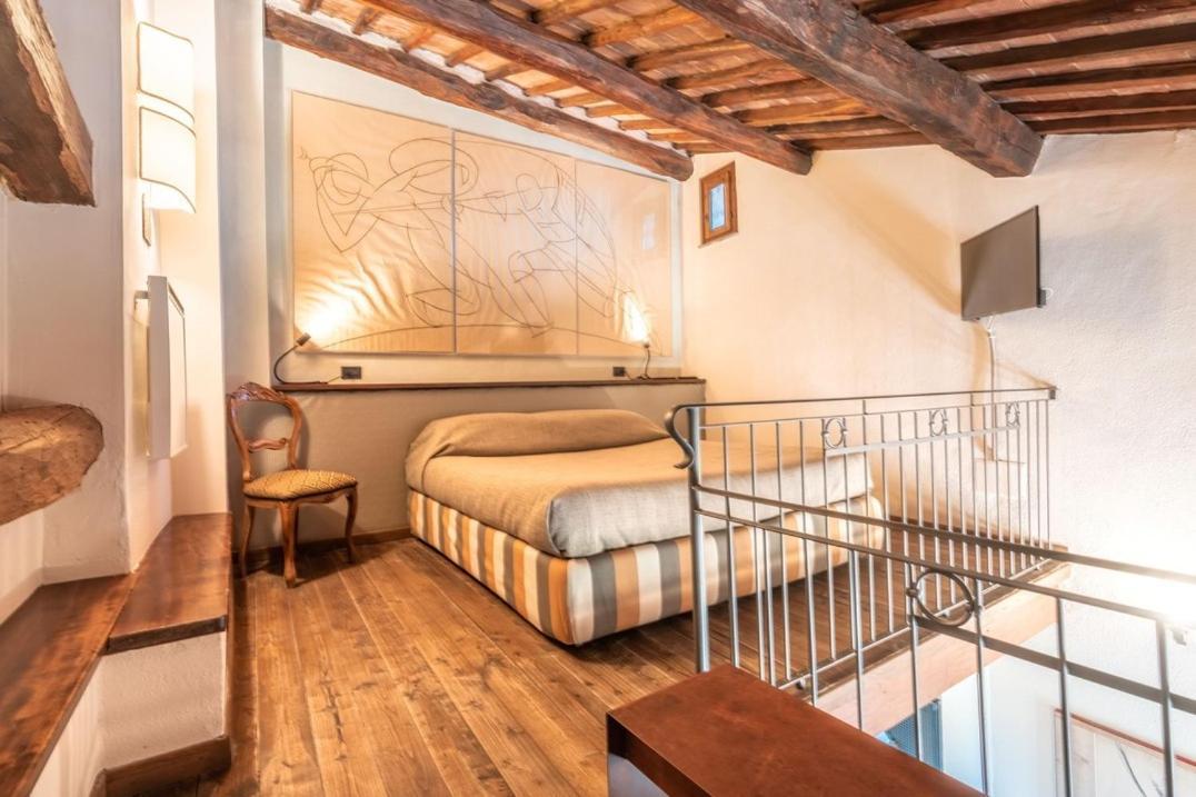 Hotel Della Fortezza Sorano  Bagian luar foto